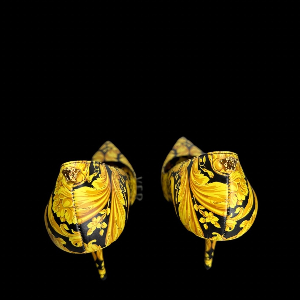 Versace - Picture 5 of 5